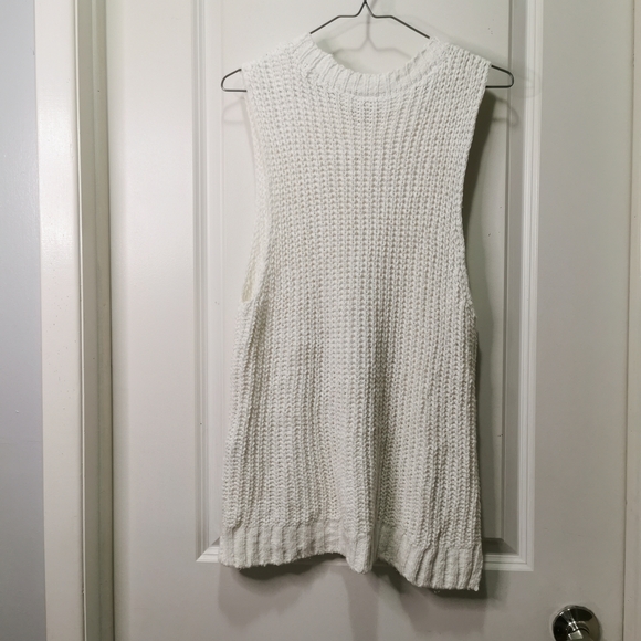 Abercrombie & Fitch Cream Sleeveless Knit Tank - Picture 5 of 8